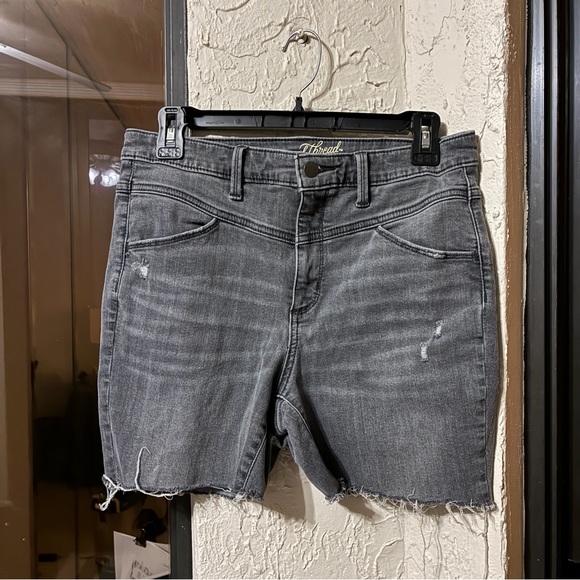 Universal Thread Pants - Universal Thread Gray Distressed Denim Jean Shorts
